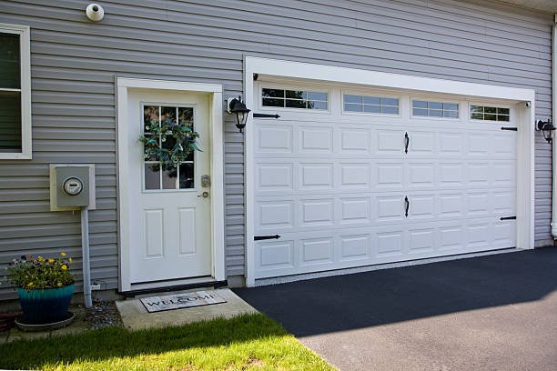 24/7 Emergency Garage Door Panel Replacement experts in Randall County County, TX